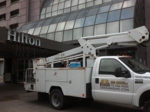 sign installation by Houston Sign Center -Hotel Hilton - before